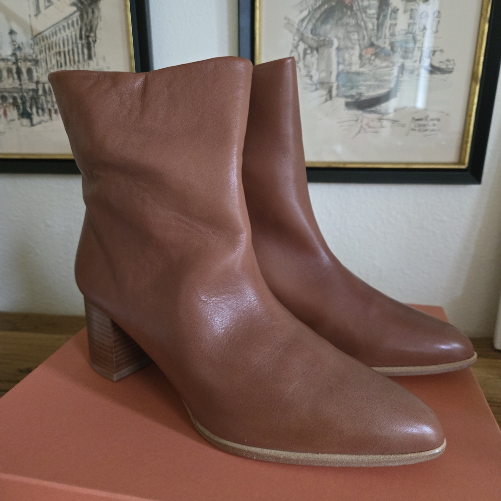 NWB | Anaki Leather Boots | Size 39 / Size 8 | Tan / Brown | Ankle Boot